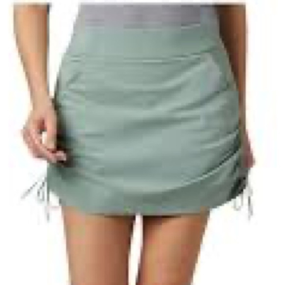 Columbia Women's Light Sage Green Active Skort
